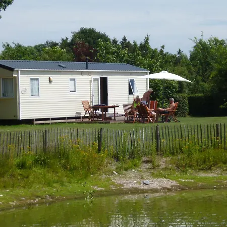 Chalet op Camping Boszicht